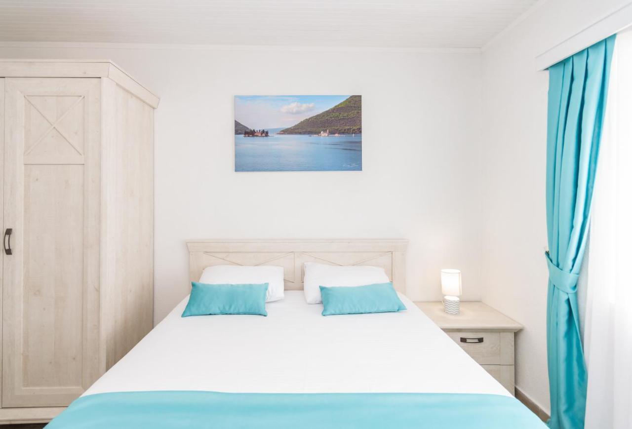 Seafront Apartment Kotor Exterior foto